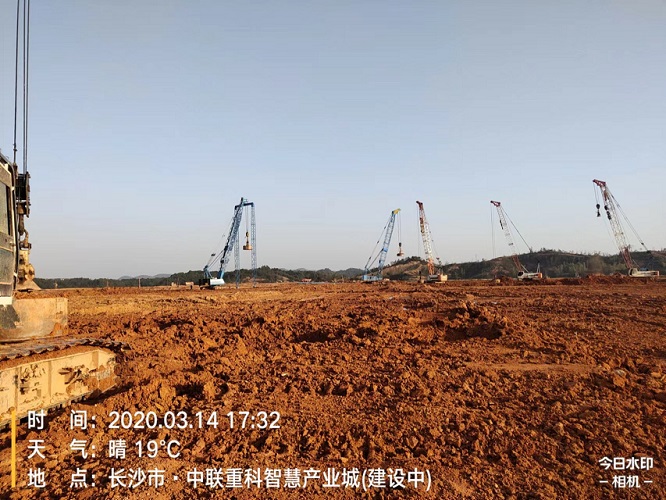 湖南金石基礎(chǔ)工程有限公司,旋挖樁施工,預(yù)應(yīng)力管樁施工,人工挖孔樁施工,沖孔樁施工,長(zhǎng)螺旋灌注樁施工,基坑支護(hù)工程施工,錨桿錨索施工,冠梁、腰梁施工,地基強(qiáng)夯處理工程,廠房及道路地基強(qiáng)夯處理工程,高速公路地基強(qiáng)夯加固處理,物流園港口地坪地基強(qiáng)夯工程,各種綜合市場(chǎng)（3—6房）房屋建筑地基基礎(chǔ)處理,鐵路（含高鐵）路基加固工程,機(jī)場(chǎng)跑道地基加固處理工程